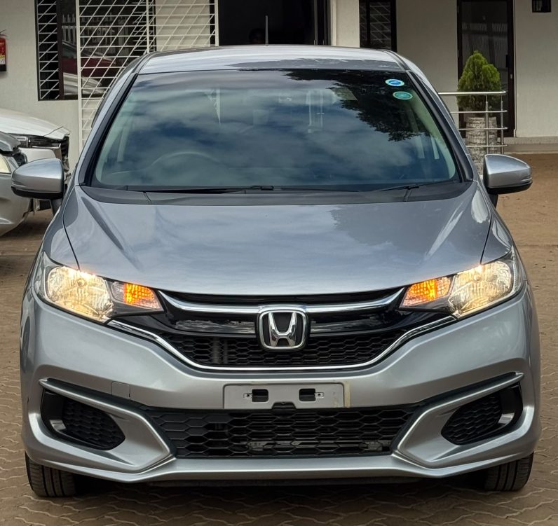 
								Honda Fit full									
