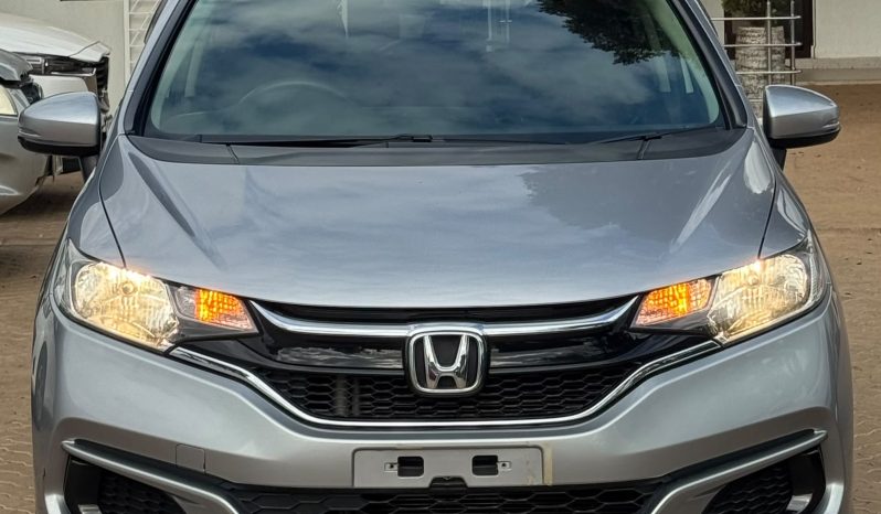 
								Honda Fit full									