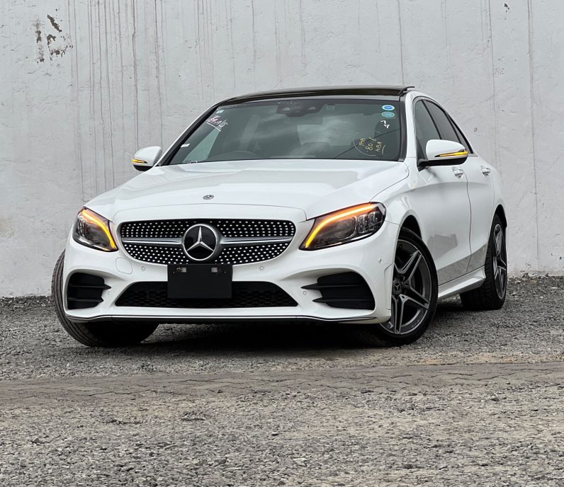 
								Mercedes Benz C200 full									