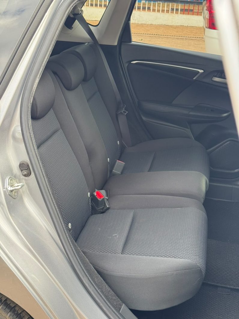 
								Honda Fit full									