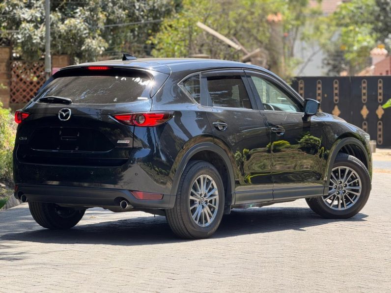 
								Mazda CX-5 full									