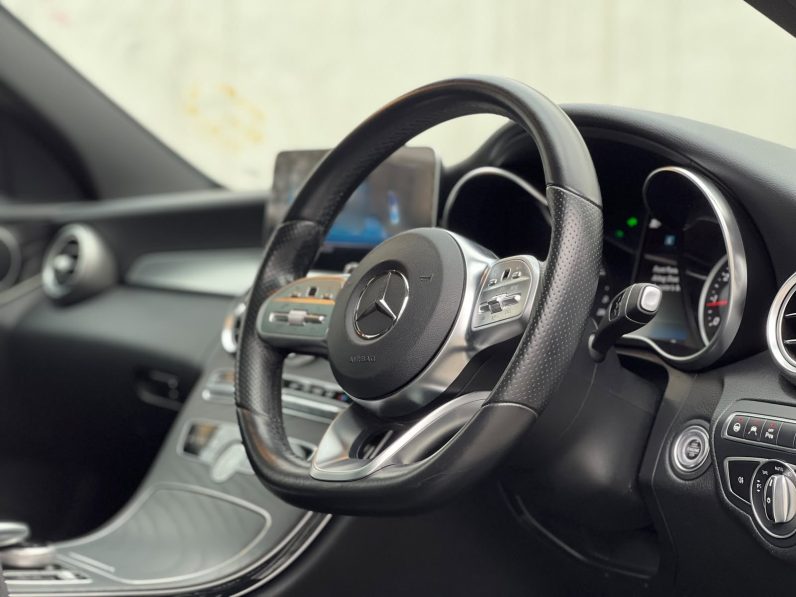 
								Mercedes Benz C200 full									