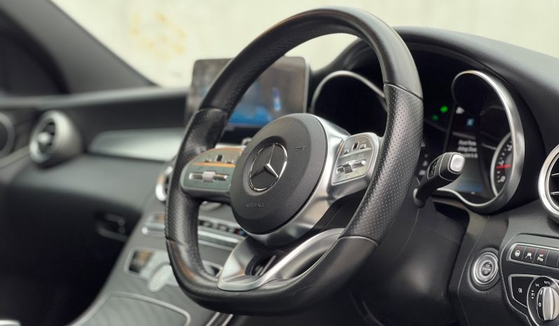 
								Mercedes Benz C200 full									