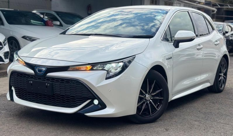 
								Toyota Corolla Sport full									