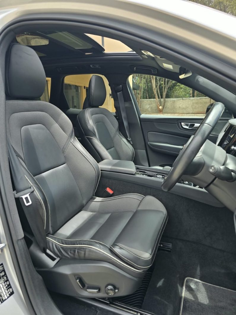 
								Volvo XC60 B6 full									
