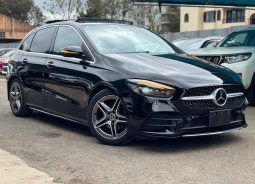 Mercedes Benz B180
