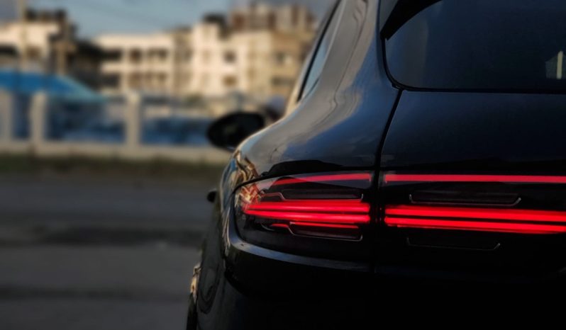 
								Porsche Cayenne full									