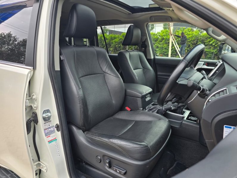 
								Toyota Land Cruiser Prado J150 full									