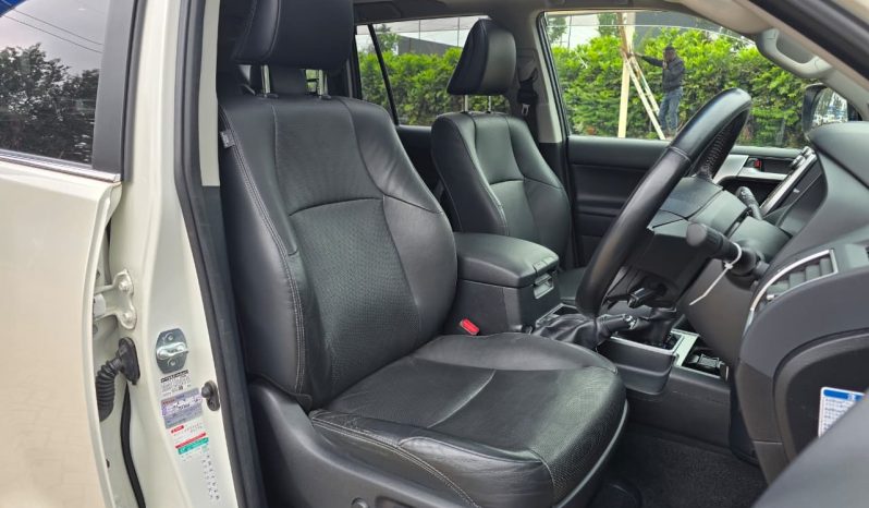 
								Toyota Land Cruiser Prado J150 full									