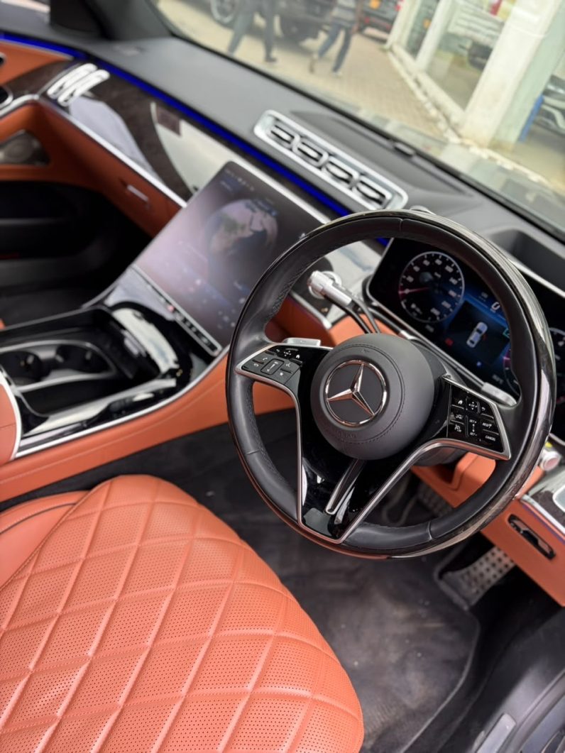 
								Mercedes Benz S500 full									