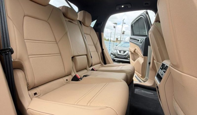 
								Porsche Cayenne Coupe full									