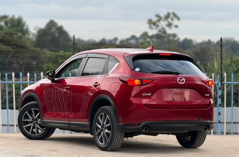 
								Mazda CX-5 full									