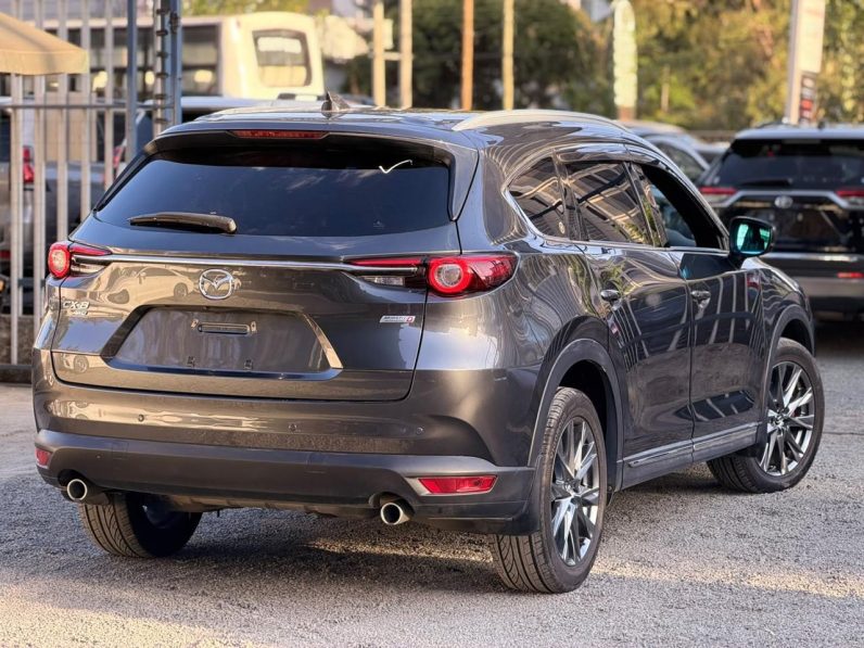 
								Mazda CX-8 full									