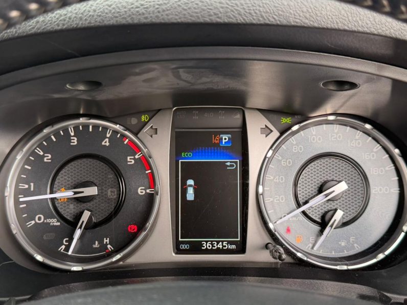 
								Toyota Hilux full									