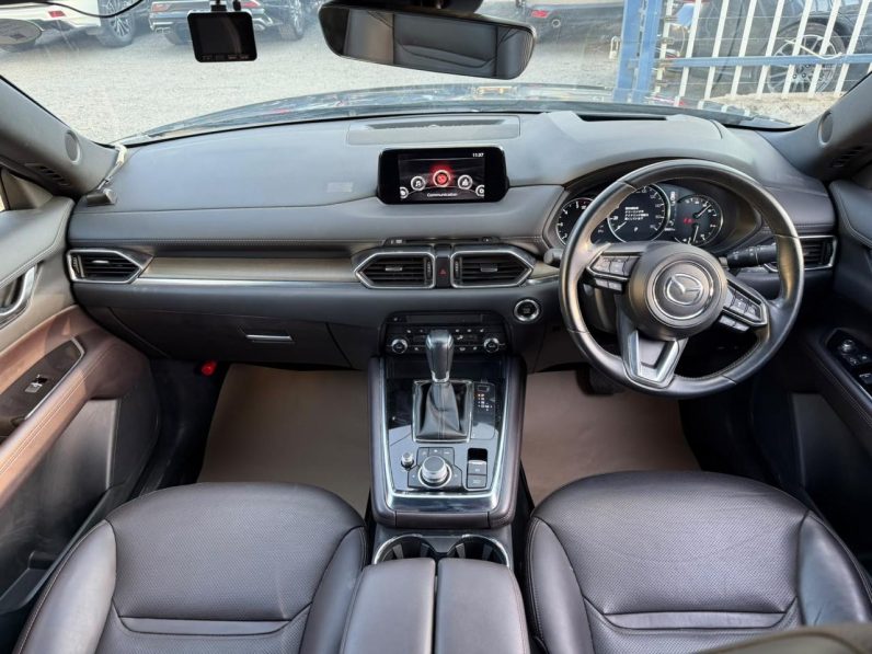 
								Mazda CX-8 full									