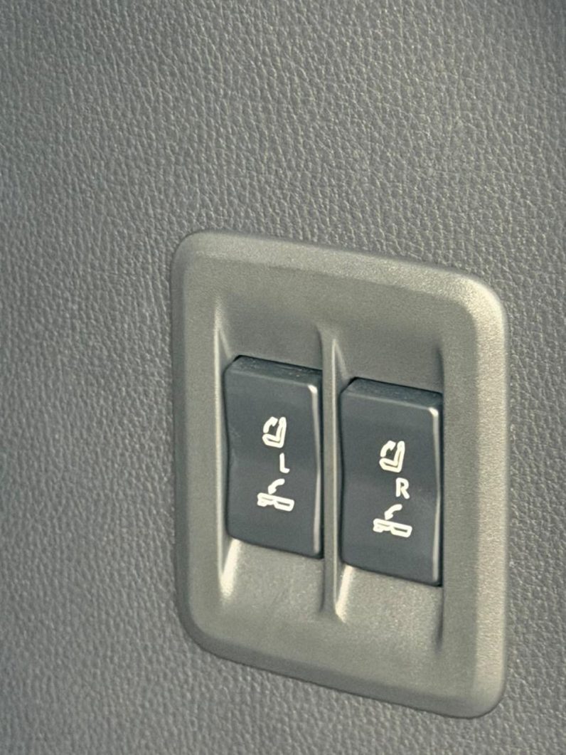 
								Toyota Prado Land Cruiser ZX full									