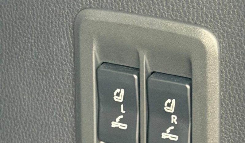 
								Toyota Prado Land Cruiser ZX full									