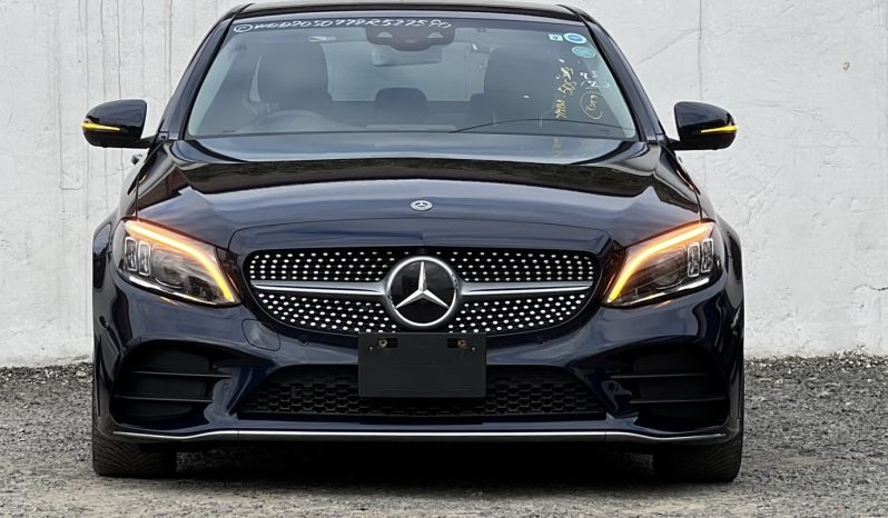 
								Mercedes Benz C200 full									