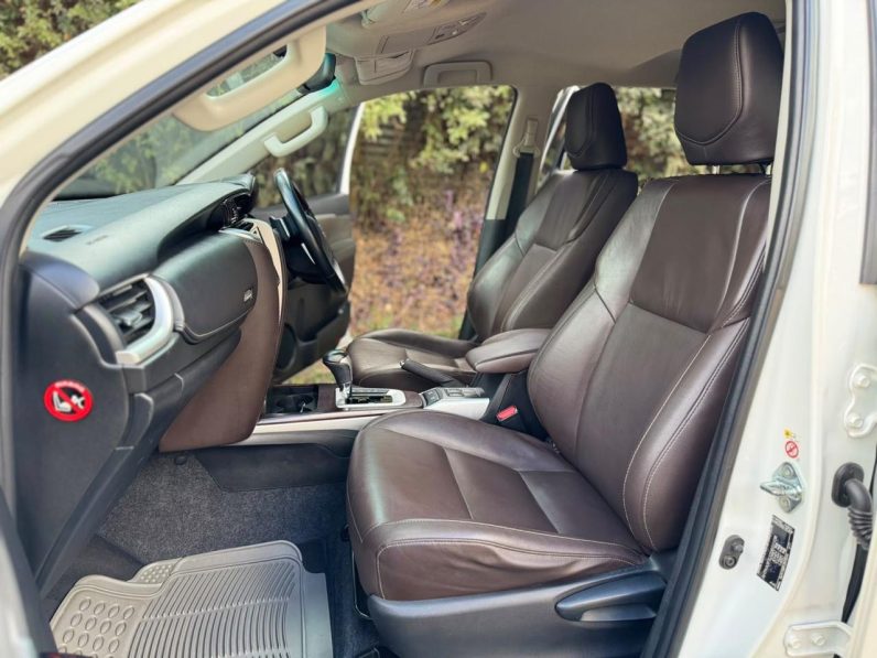
								Toyota Fortuner full									