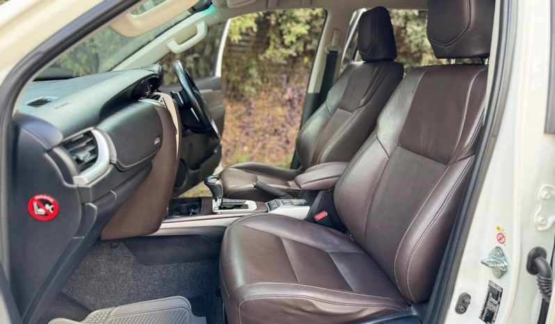
								Toyota Fortuner full									