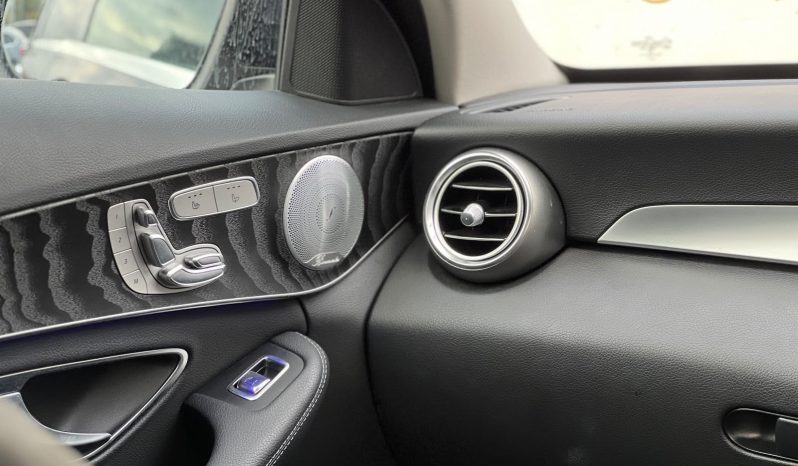 
								Mercedes Benz C200 full									