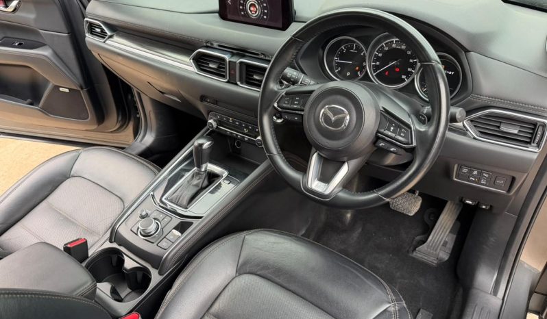 
								Mazda CX-5 full									