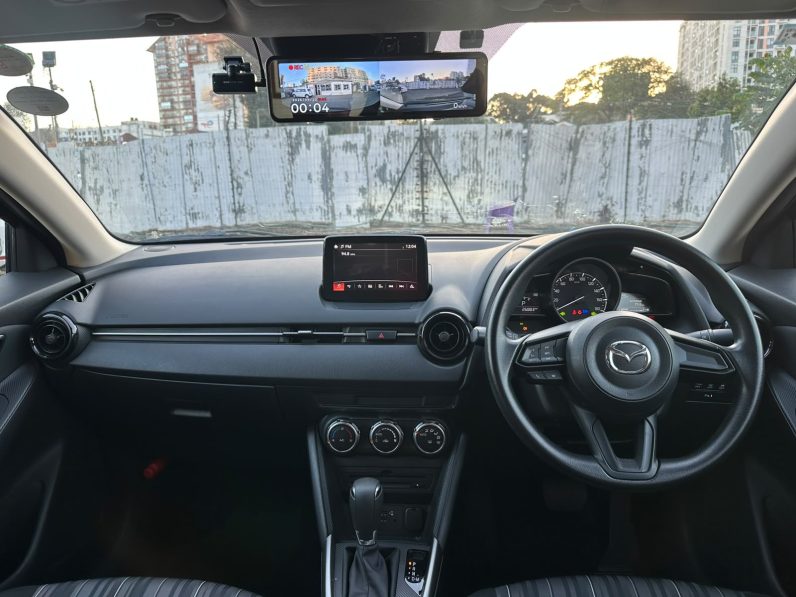 
								Mazda 2 full									