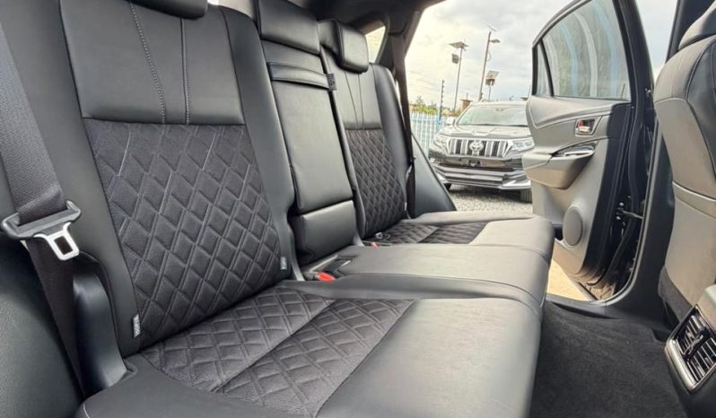 
								Toyota Harrier full									