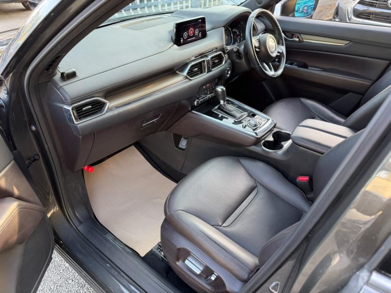 
								Mazda CX-8 full									