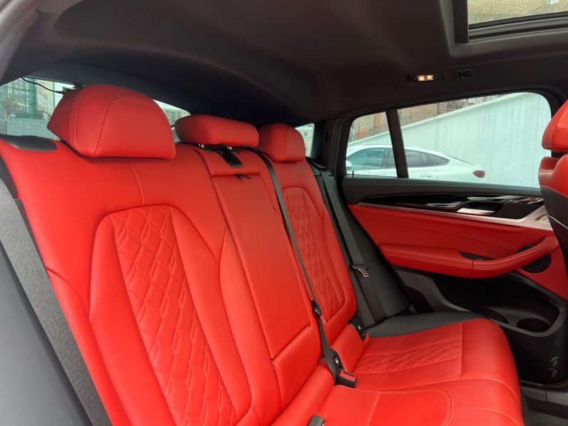 
								BMW X4 M40i full									