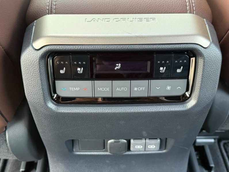 
								Toyota Prado Land Cruiser ZX full									