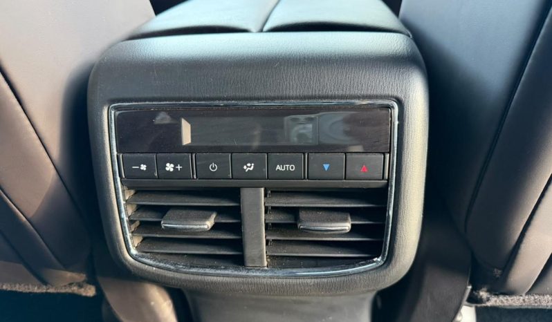 
								Mazda CX-8 full									