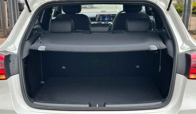 
								Mercedes Benz A180 full									
