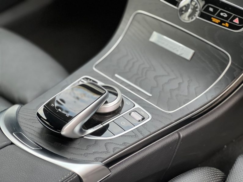 
								Mercedes Benz C200 full									