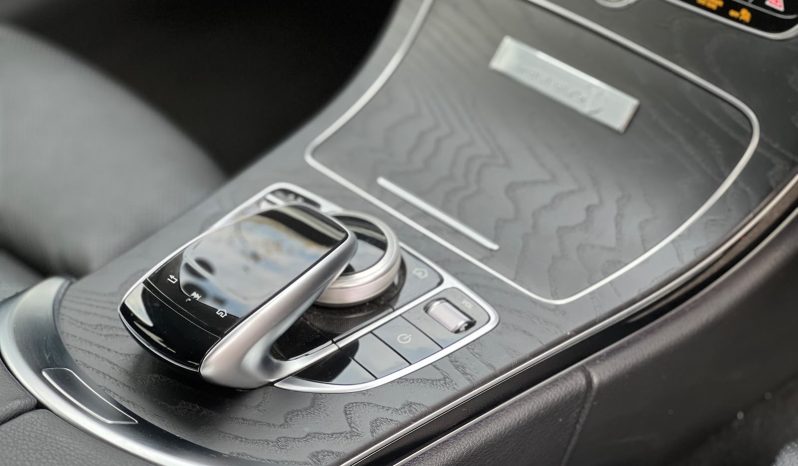 
								Mercedes Benz C200 full									