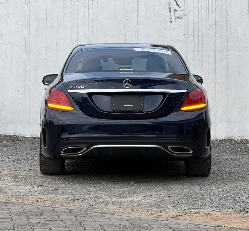 
								Mercedes Benz C200 full									