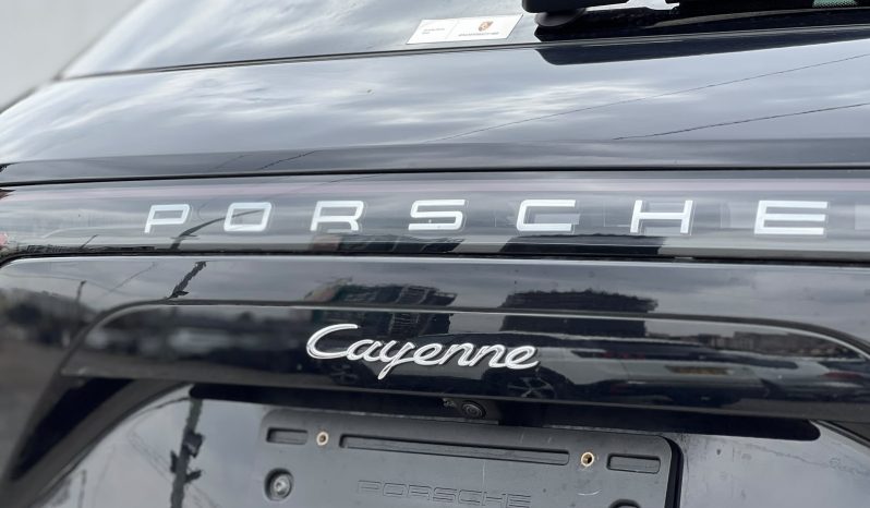 
								Porsche Cayenne full									