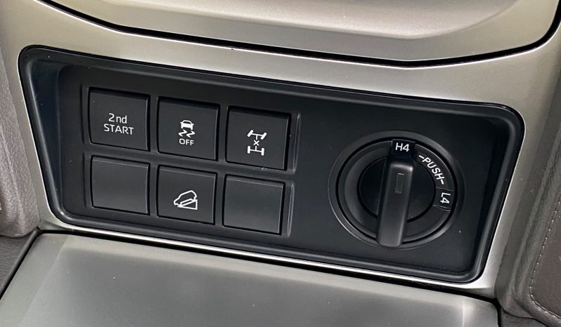 
								Toyota Land Cruiser Prado TX full									