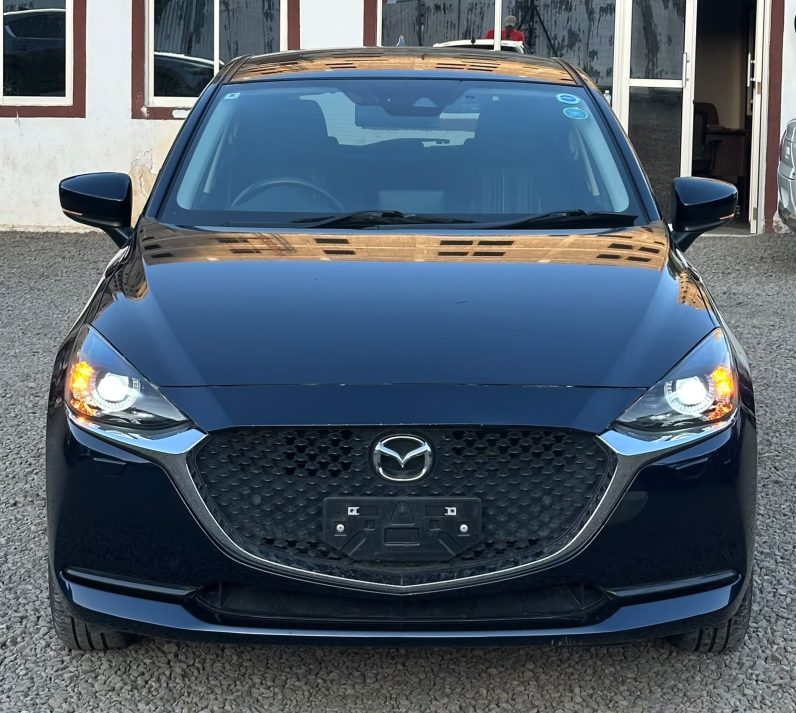 
								Mazda 2 full									