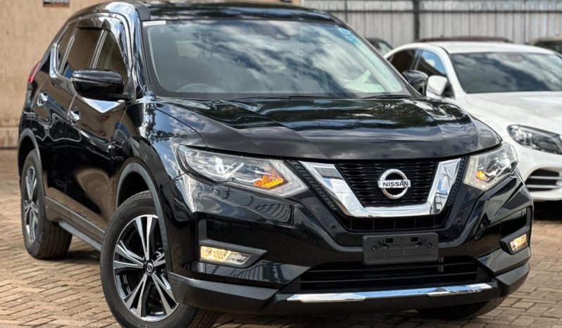 
								Nissan Xtrail full									