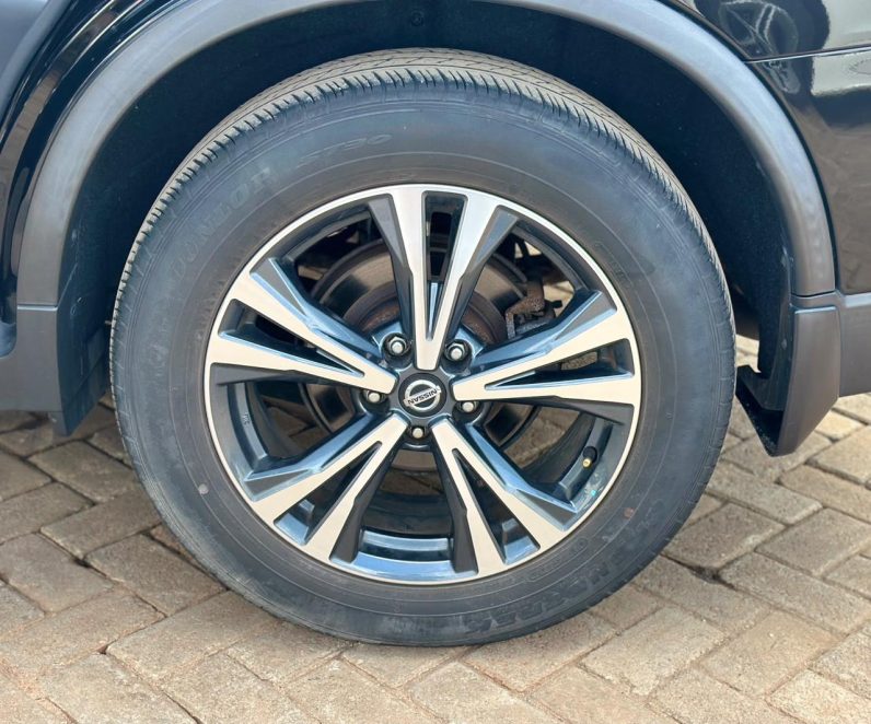 
								Nissan Xtrail full									