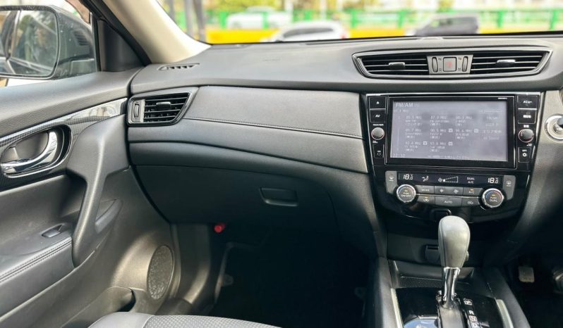 
								Nissan Xtrail full									