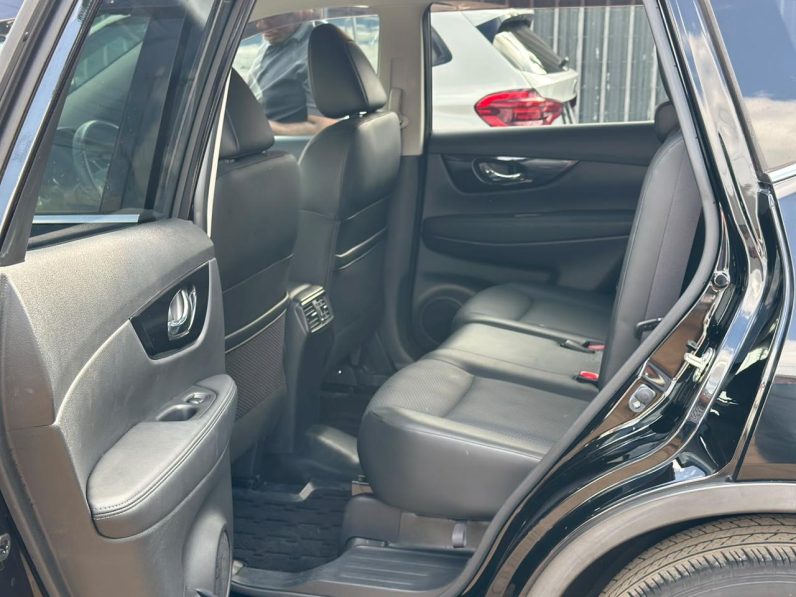 
								Nissan Xtrail full									
