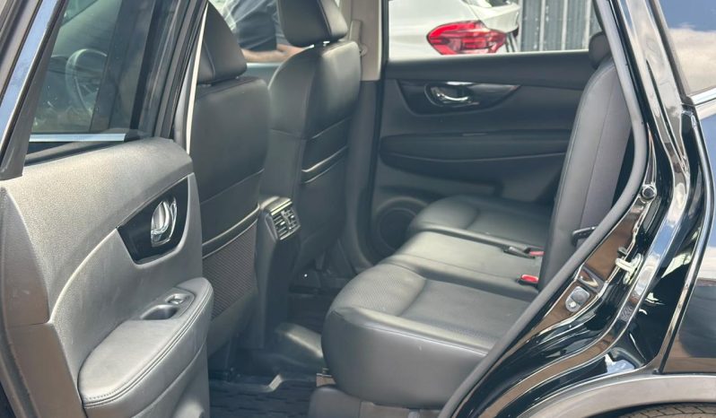 
								Nissan Xtrail full									