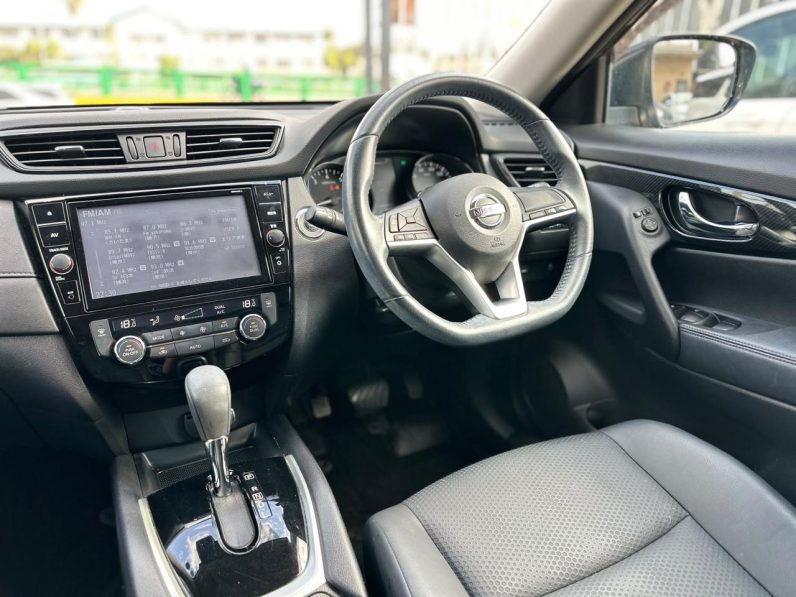 
								Nissan Xtrail full									