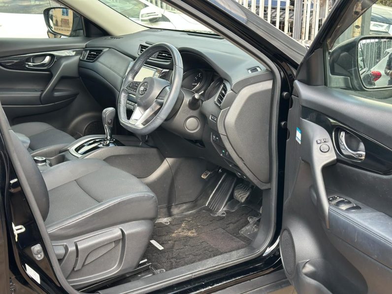 
								Nissan Xtrail full									