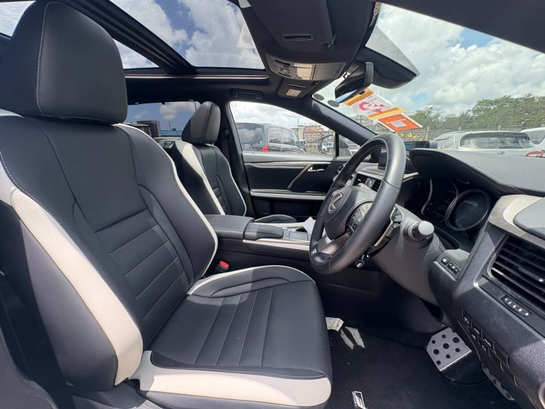 
								Lexus RX300 full									
