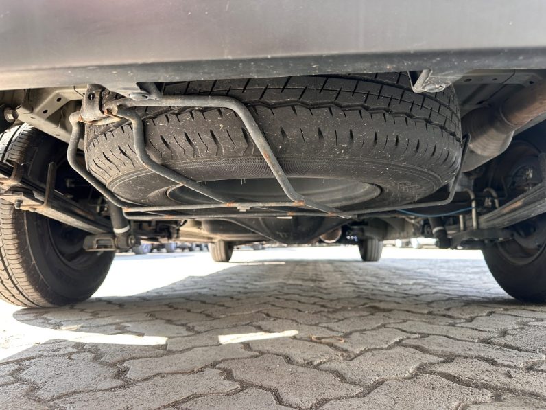
								Toyota Hiace GL full									