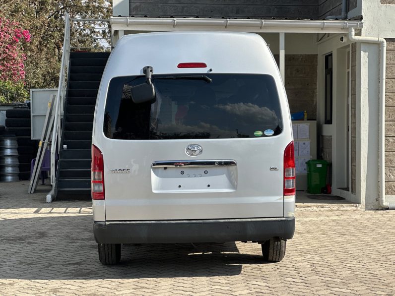 
								Toyota Hiace GL full									
