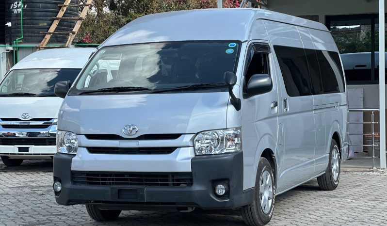 
								Toyota Hiace GL full									